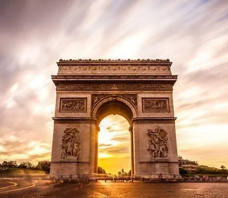 Little Boudoir Of Champs-elysees *