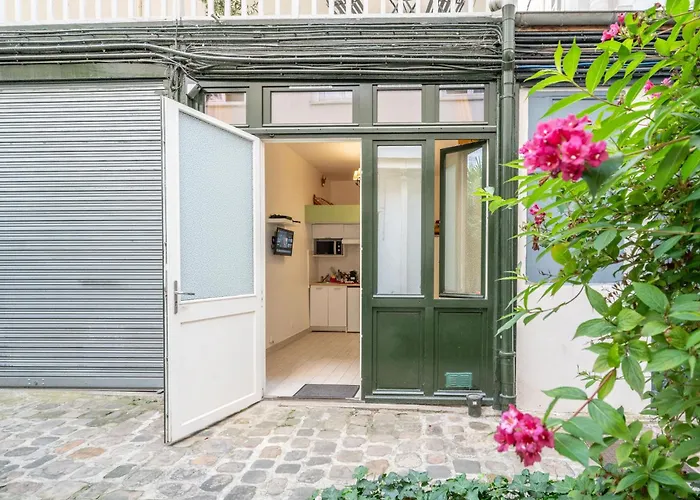 Little Boudoir Of Champs-elysees Apartman *